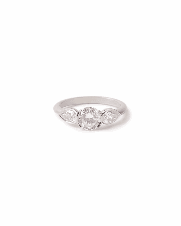Bague sur-mesure, platine et diamants blancs